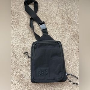 BEIS Sport Sling in Black
